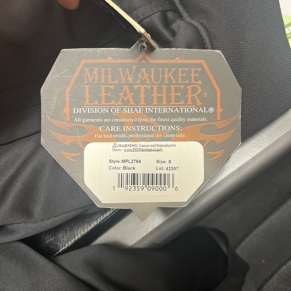Milwaukee Leather Motorcycle Jacket - women’s, small - Picture 3 of 13